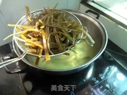 Make Hot pepper and seaweed step 3