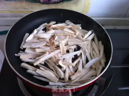 Make Eggs for the abalone tomatoes step 4