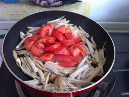 Make Eggs for the abalone tomatoes step 5