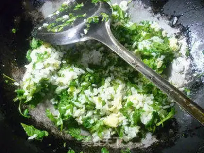 Make Eggs and rice step 5