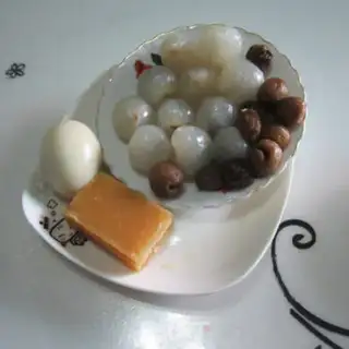 Make Round egg tea step 1