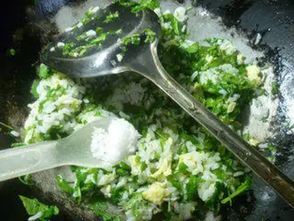 Make Eggs and rice step 6