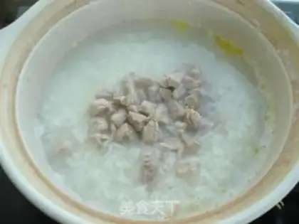 Make Vegetable thin meat congee step 5