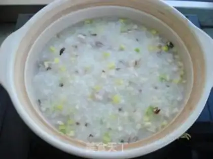 Make Vegetable thin meat congee step 9