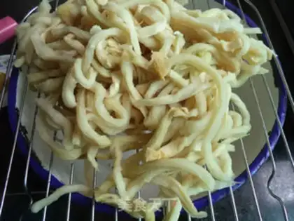 Make Spicy radish step 1