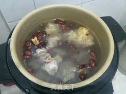 Make Peanut foot soup step 5