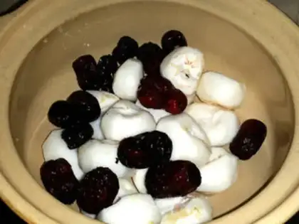 Make Sweet dates soup step 1