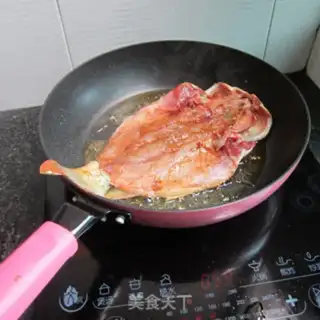Make Onion fried fish step 4