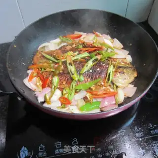 Make Onion fried fish step 9