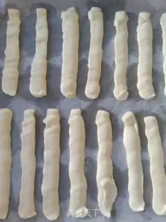Make Finger crackers step 6