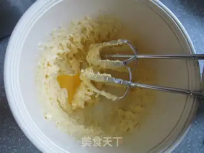 Make Christmas frosting cookies step 6