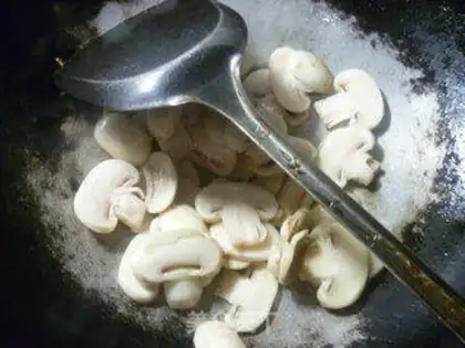 Make Scrambled mushrooms step 3