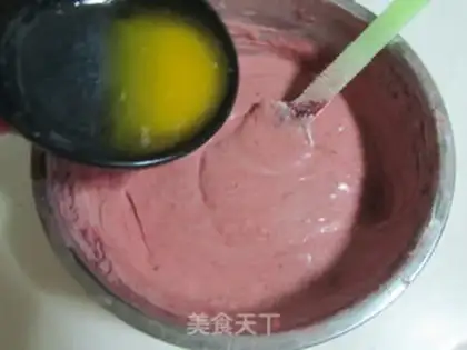 Make Rolling sugar and a cupcake step 7