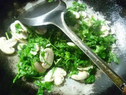 Make Scrambled mushrooms step 4