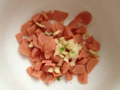 Make Garlic sauce and broccoli step 0