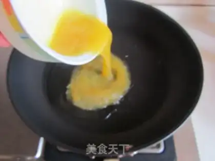 Make Tomato egg and rice powder step 3