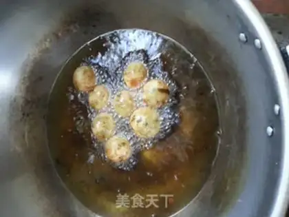 Make Gold onion shrimp rice potato balls step 9