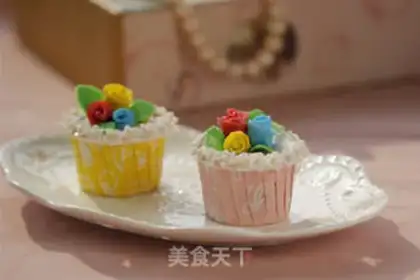 Make Rolling sugar and a cupcake step 24