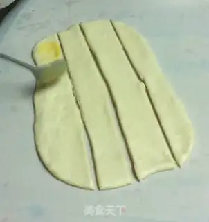Make Tore bread with your hands step 7