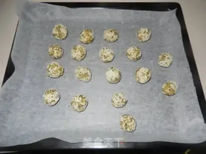 Make Sesame Cookie Ball step 5