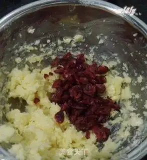 Make Cranberry cookies step 4