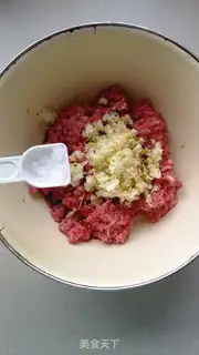 Make Celtic beef buns step 4