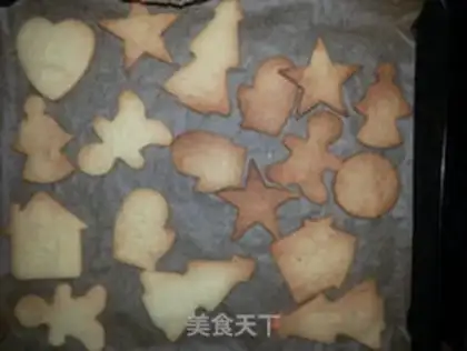 Make Christmas frosting cookies step 8