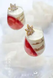 Make Christmas Jell-O Cup step 7