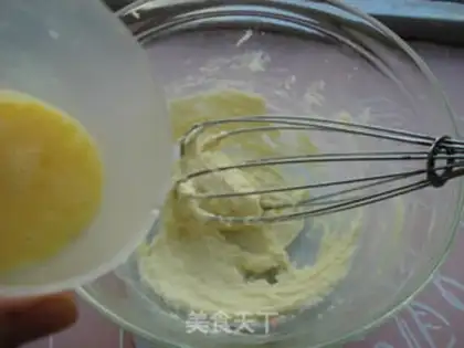 Make Christmas gingerbread house step 1