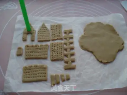 Make Christmas gingerbread house step 6