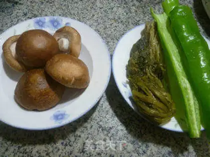 Make Snowbread peppers and fried mushrooms step 0