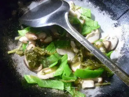 Make Snowbread peppers and fried mushrooms step 6