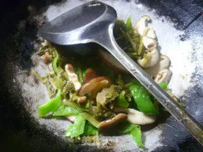 Make Snowbread peppers and fried mushrooms step 8