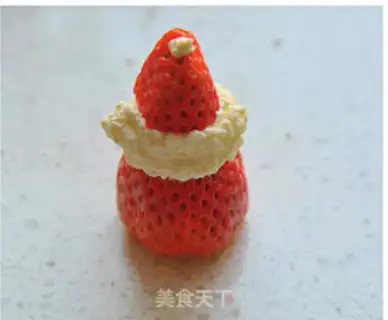 Make Snowview Santa cake step 7