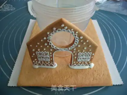 Make Gingerbread house step 28
