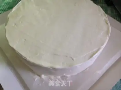 Make Strawberry birthday cake step 22