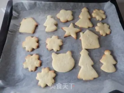 Make Christmas frosting cookies step 7