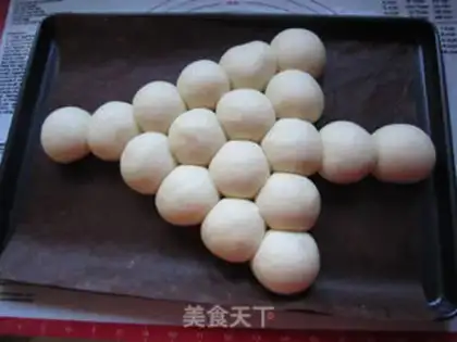 Make Christmas bread step 14