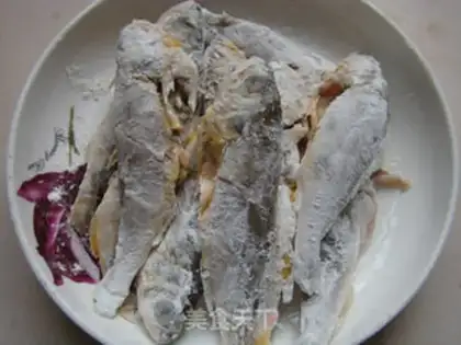 Make The yellowfish step 2
