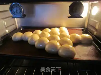 Make Christmas bread step 16
