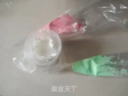 Make Christmas frosting cookies step 10