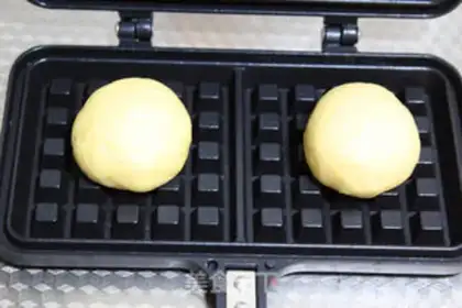 Make Bread waffles step 7
