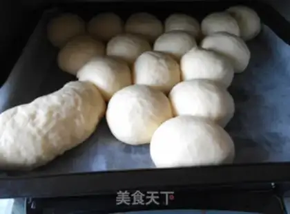 Make Christmas bread step 7