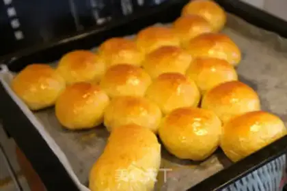 Make Christmas bread step 9