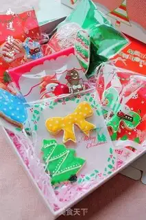 Make Christmas frosting cookies step 19