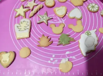 Make Christmas cookies step 18