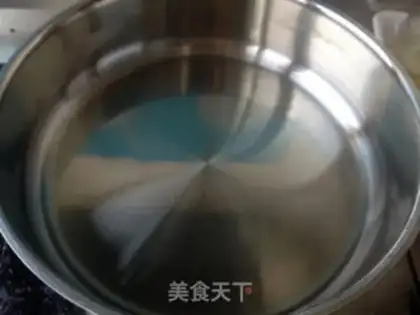 Make Eggs fried head step 4