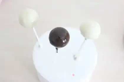 Make Colored lollipops step 3