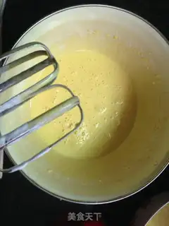 Make Two-colour towel cake rolls step 2