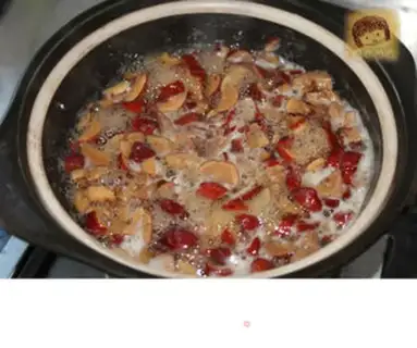 Make Red-tree cake step 1